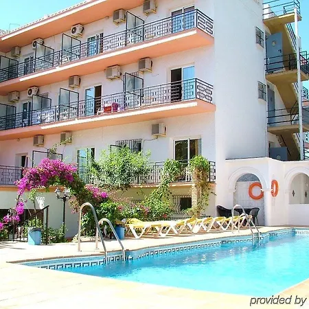 Carmen Teresa Hotel 3*