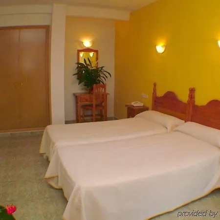 Hotel Carmen Teresa 3*