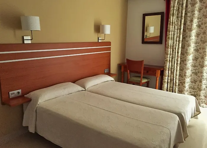 מלון Carmen Teresa 3*