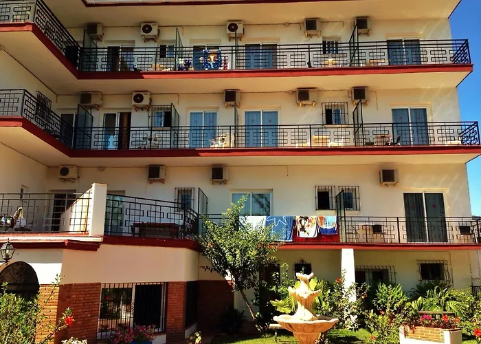 Carmen Teresa מלון טורמולינוס