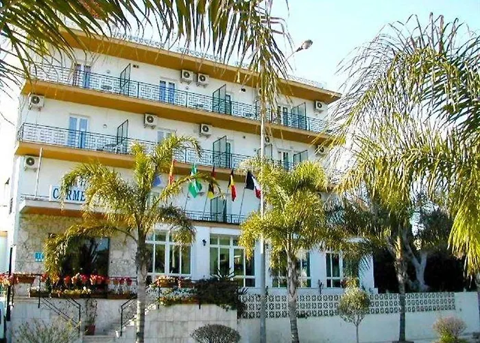 מלון Carmen Teresa 3*