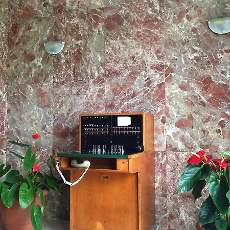 Carmen Teresa Hotel Torremolinos